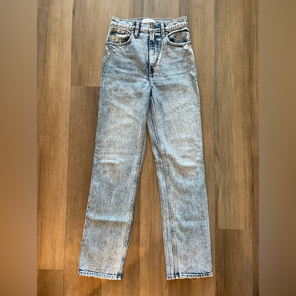 Abercrombie 90s Straight Ultra High Rise Jeans